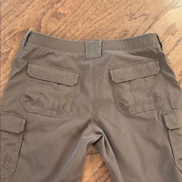 Under Armour Tan Cargo Pants with Cropped Length - Picture 8 of 9
